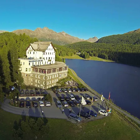 Waldhaus Am فندق