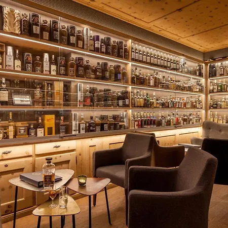 瓦尔德豪斯酒店 圣莫里茨